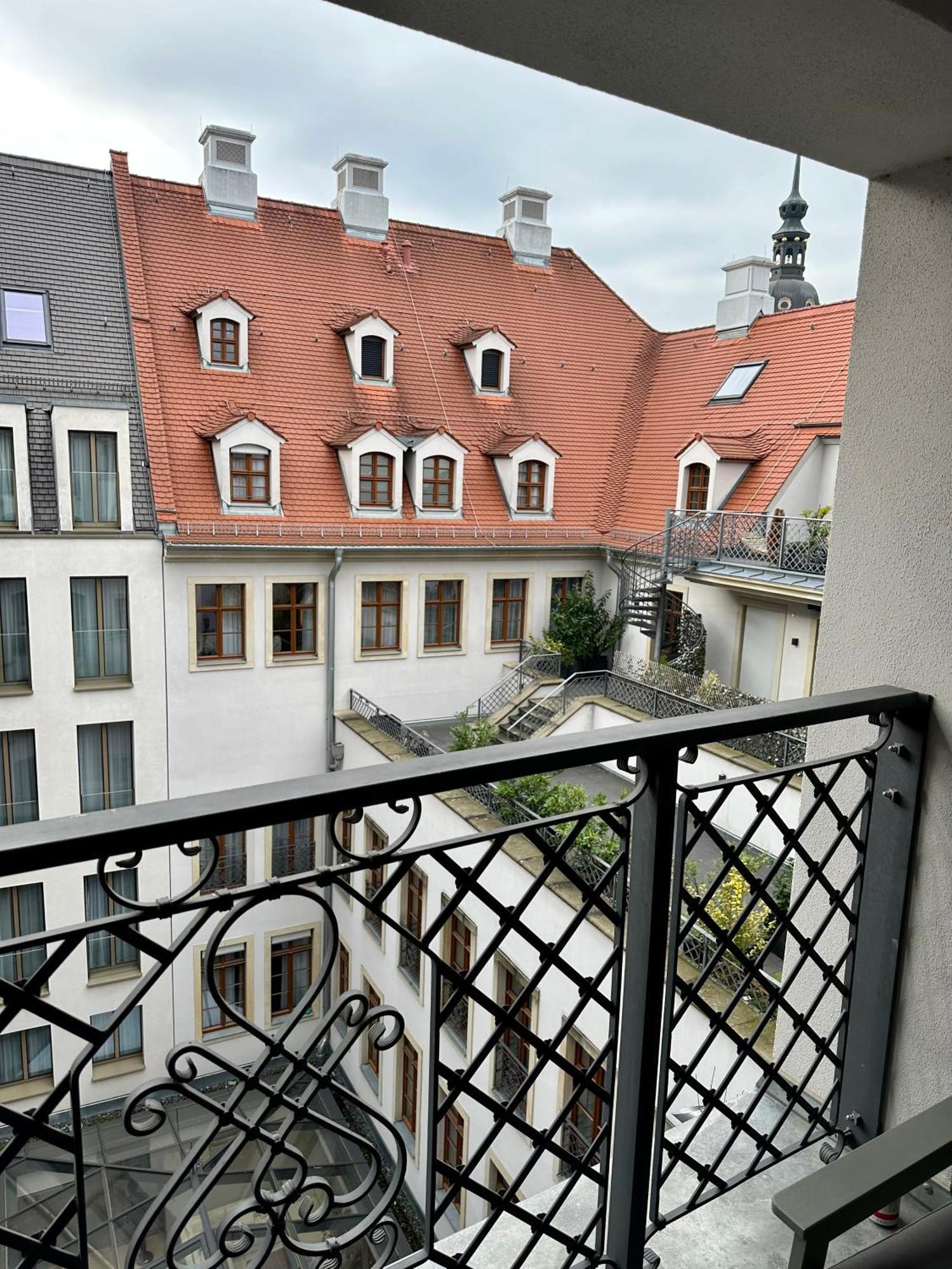 Exklusives Apartment Mit Einmaligem Blick Zur Frauenkirche - Parkplatz Kostenfrei Drezda Kültér fotó